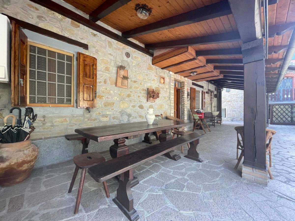 Mazzetti Country House-Vita In Campagna Con Giardino Vimignano-Chiesa المظهر الخارجي الصورة