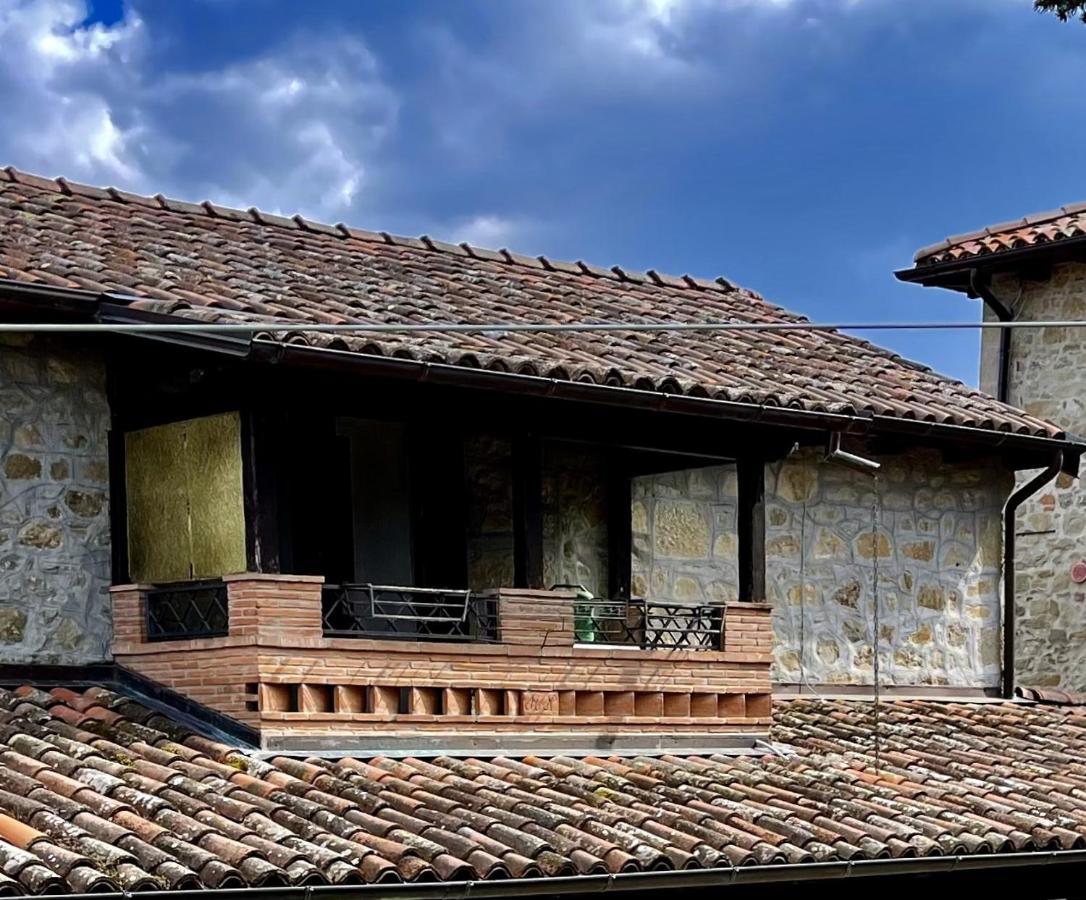 Mazzetti Country House-Vita In Campagna Con Giardino Vimignano-Chiesa المظهر الخارجي الصورة