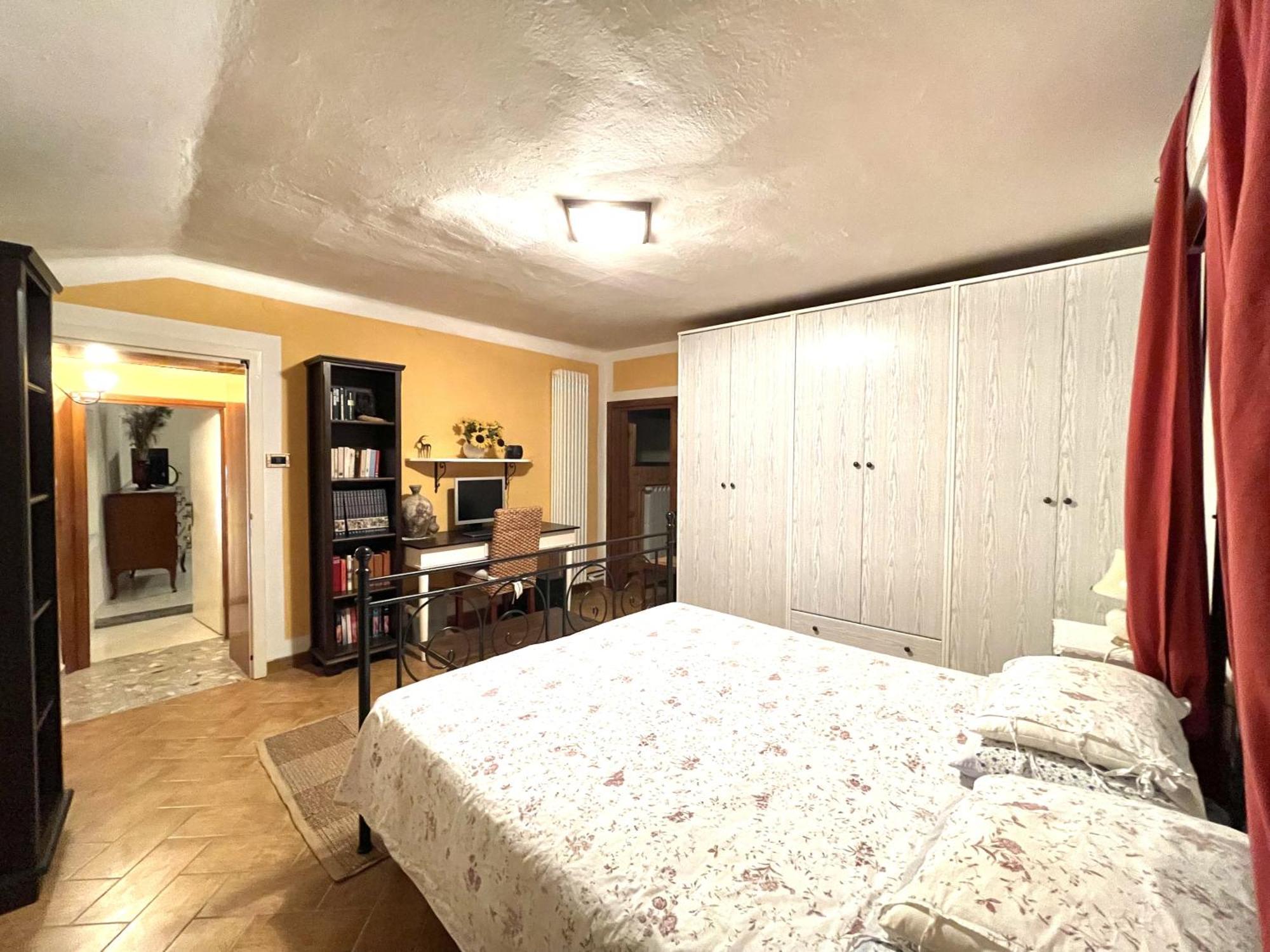Mazzetti Country House-Vita In Campagna Con Giardino Vimignano-Chiesa المظهر الخارجي الصورة