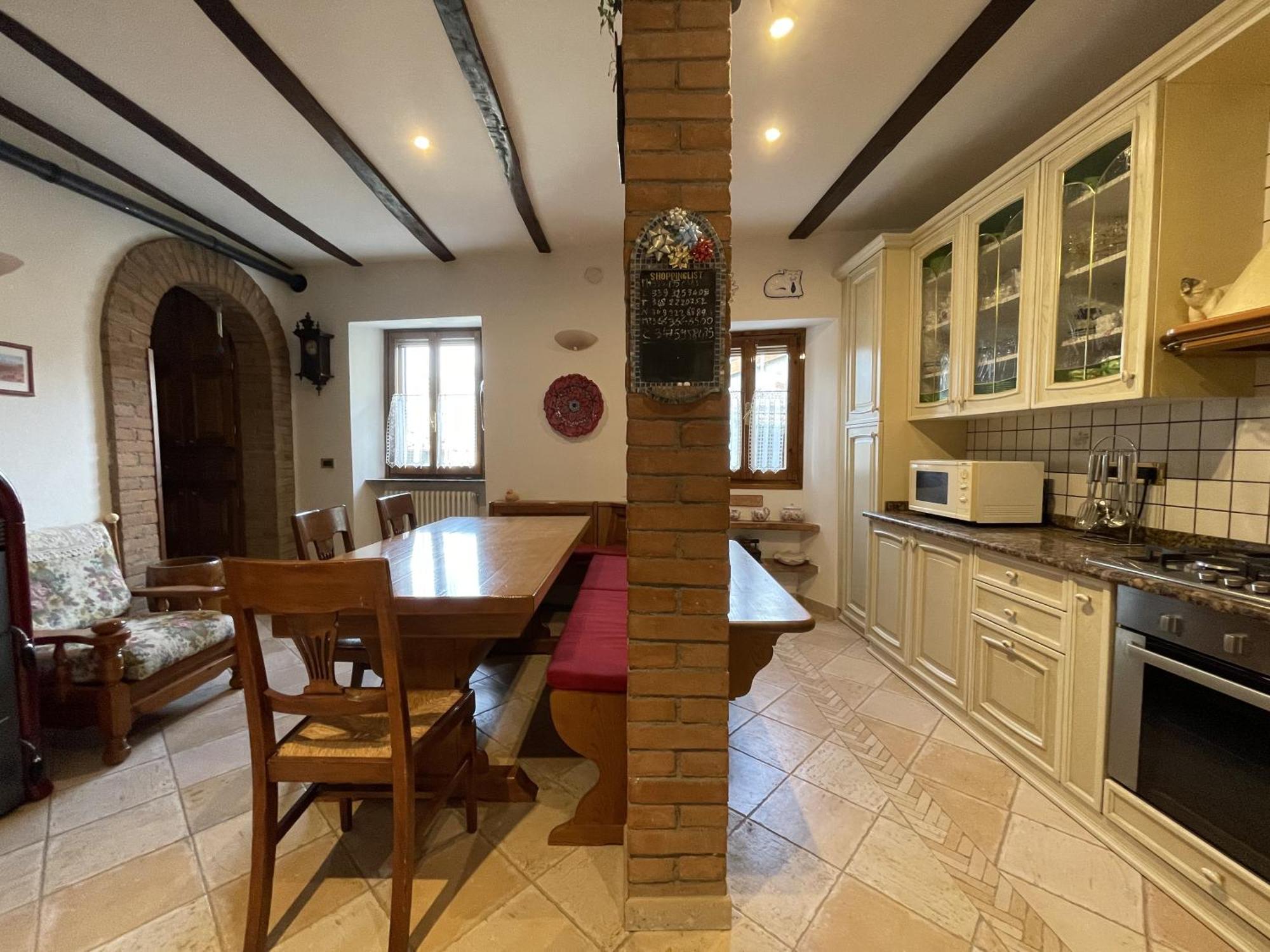 Mazzetti Country House-Vita In Campagna Con Giardino Vimignano-Chiesa المظهر الخارجي الصورة