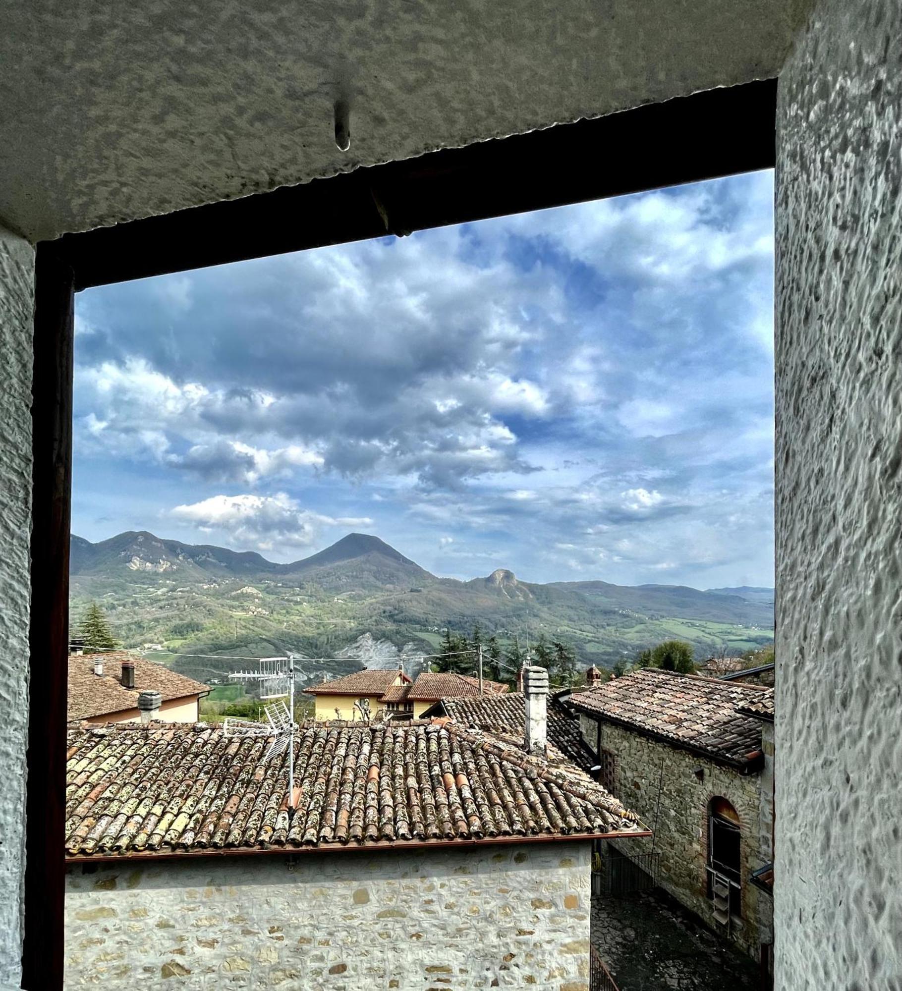 Mazzetti Country House-Vita In Campagna Con Giardino Vimignano-Chiesa المظهر الخارجي الصورة