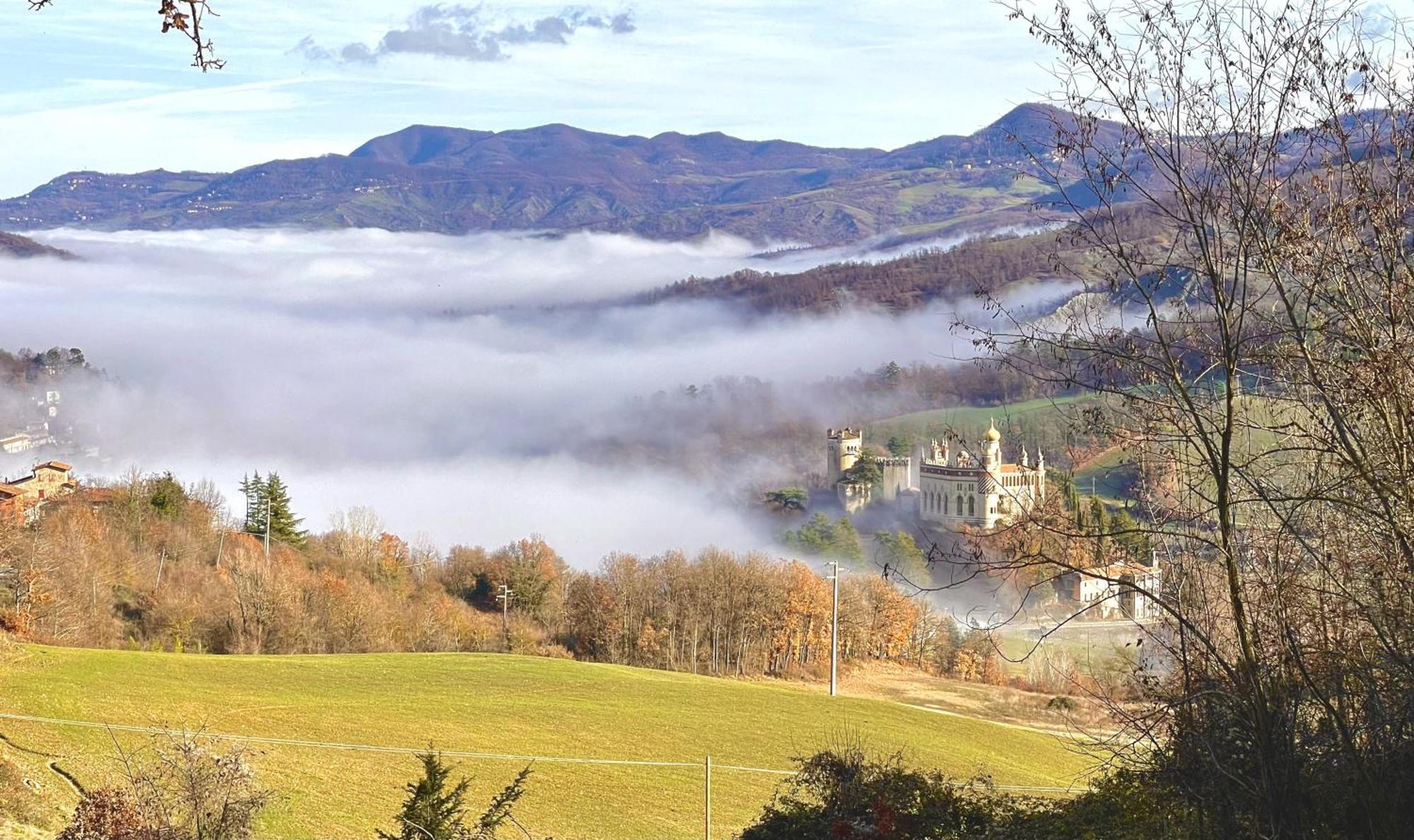 Mazzetti Country House-Vita In Campagna Con Giardino Vimignano-Chiesa المظهر الخارجي الصورة